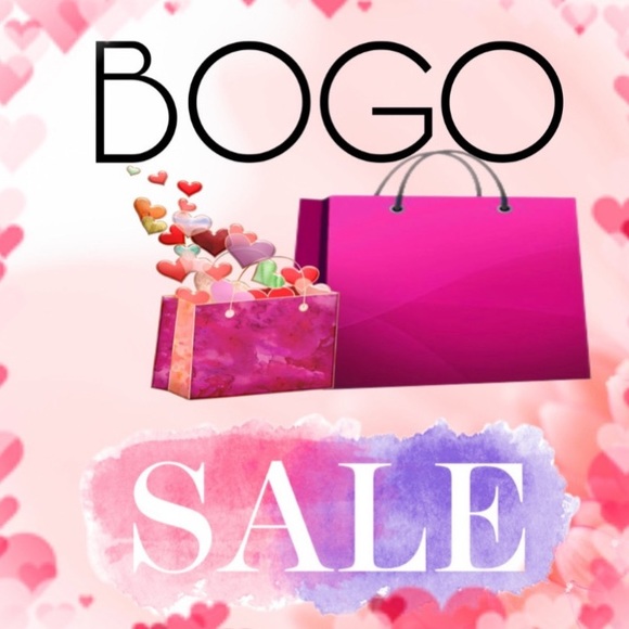 Gold Heart Rhinestone Hoop Earrings - Picture 4 of 5